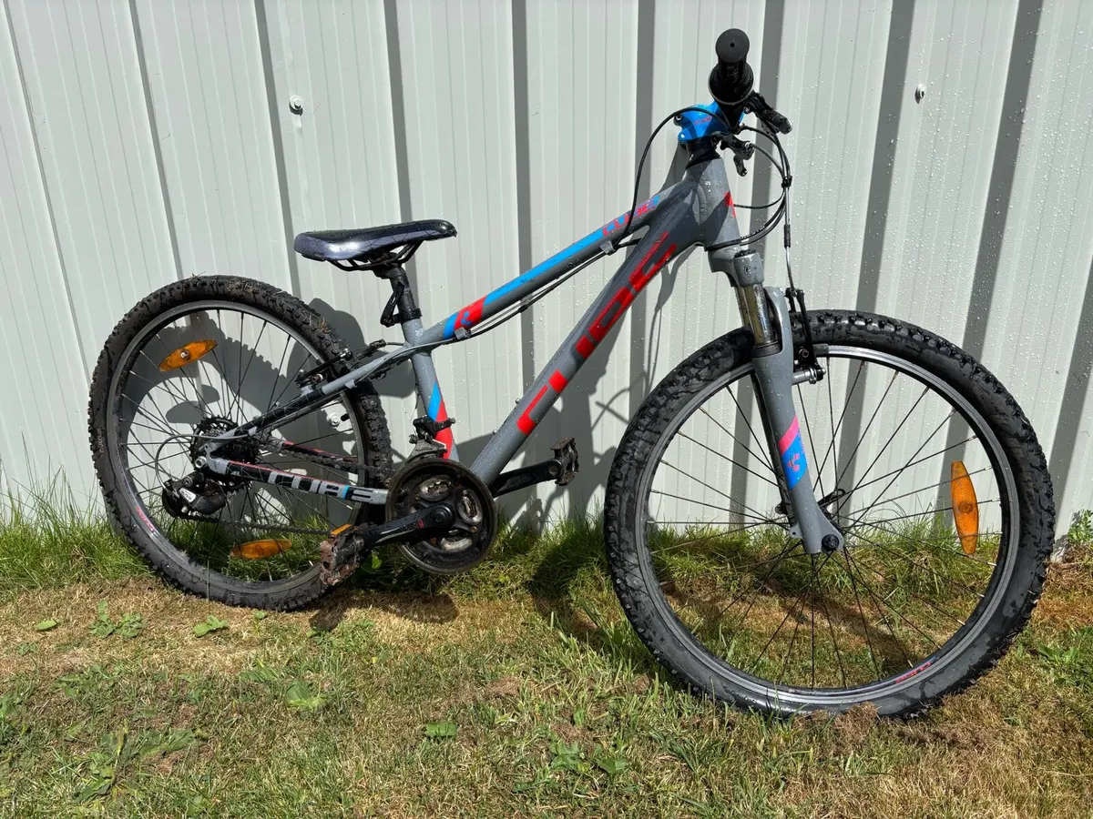 24 inch boys Cube bike - Image 1