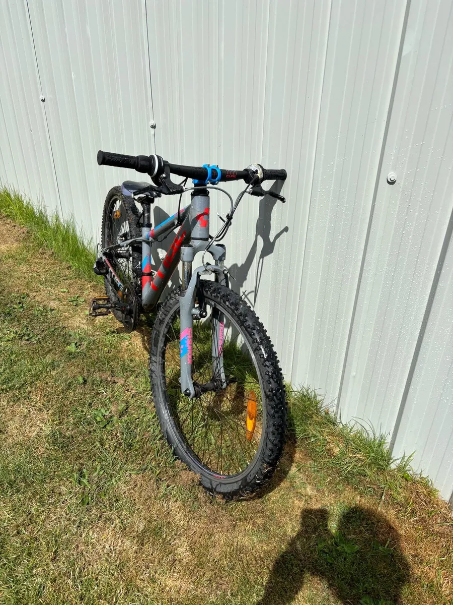 24 inch boys Cube bike - Image 3
