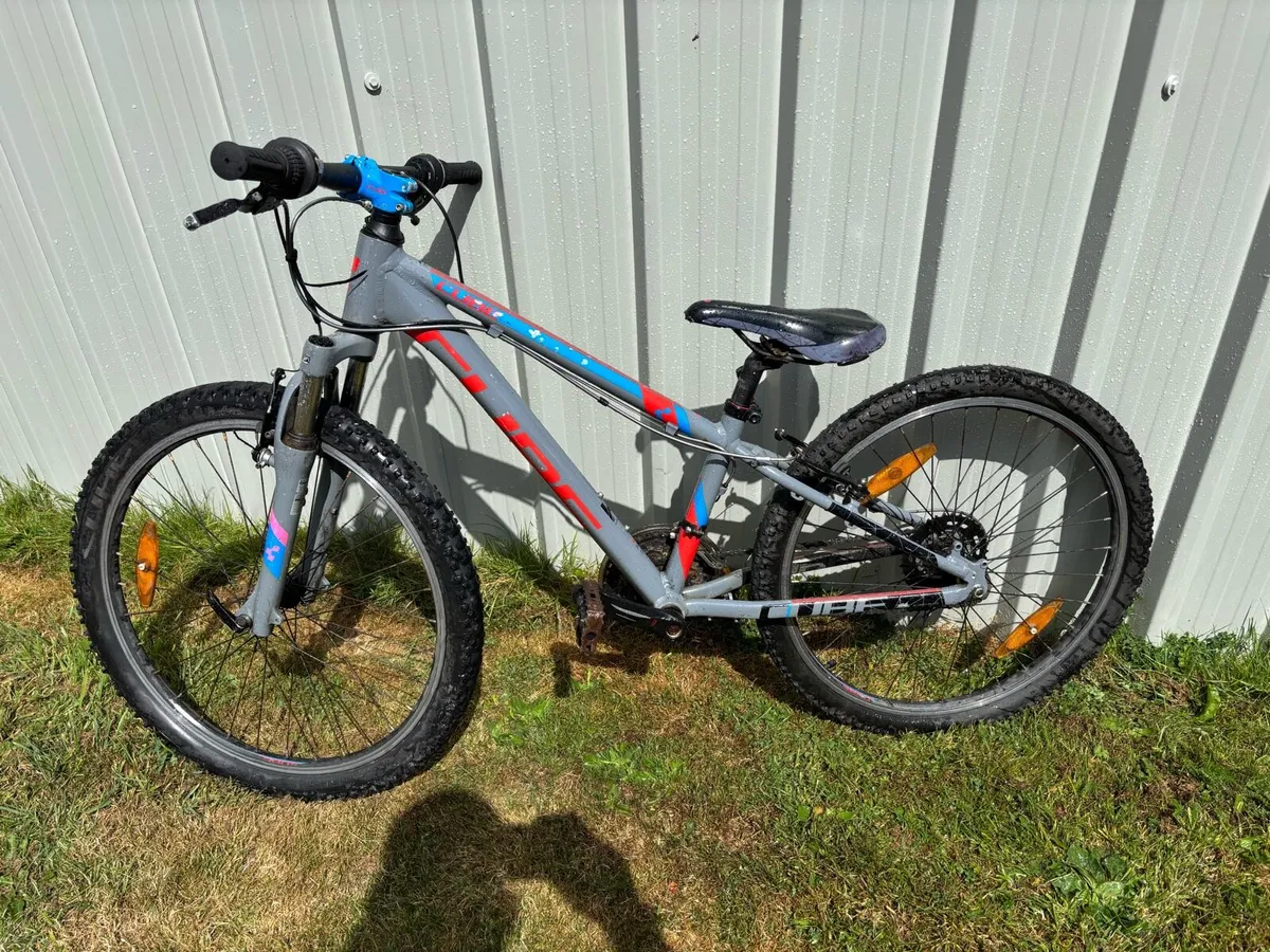24 inch boys Cube bike - Image 2