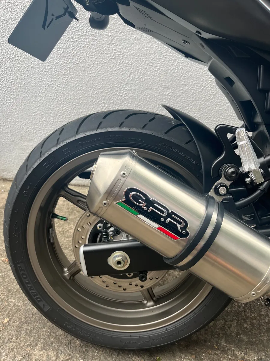 2025 Suzuki SV650 @ Meskells - Image 4