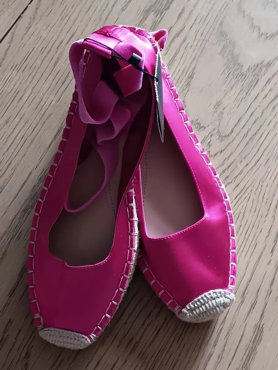 *NEW* Zara Fusia Pink Satin Espadrille Flats - Image 3