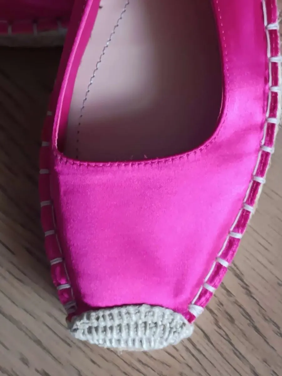 *NEW* Zara Fusia Pink Satin Espadrille Flats - Image 4
