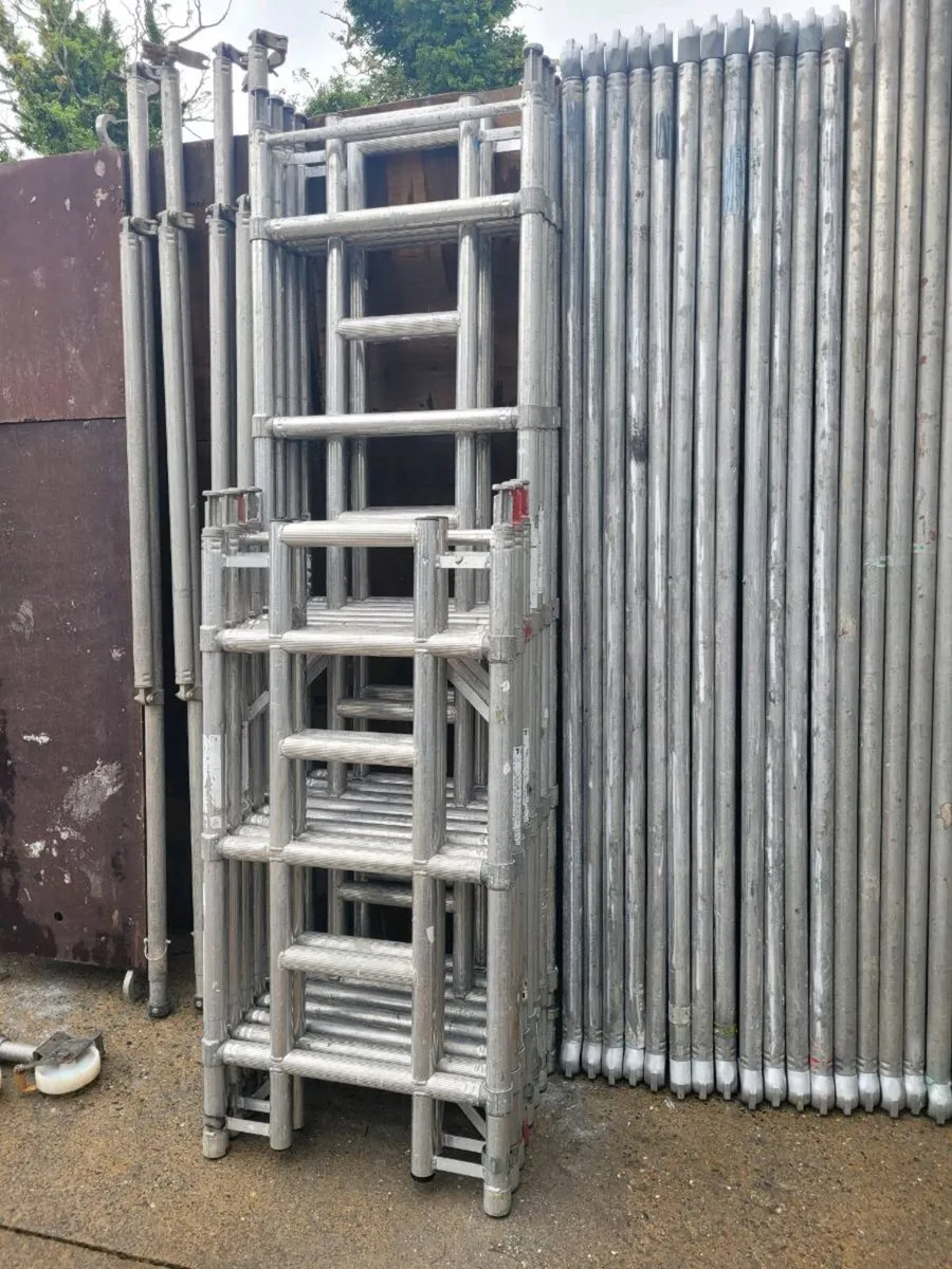 Aluminium scaffold tower, FREE DELIVERY - Image 3