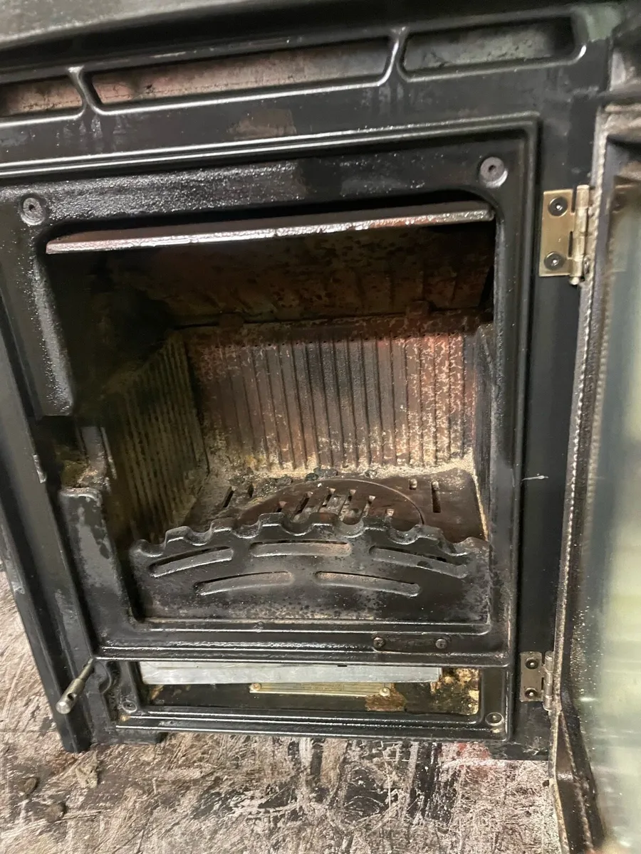 Insert stove - Image 2