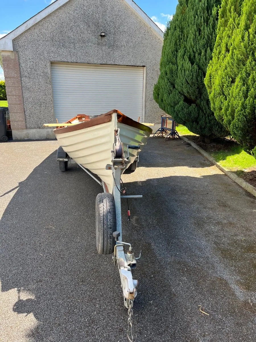 19ft Burke boat - Image 1