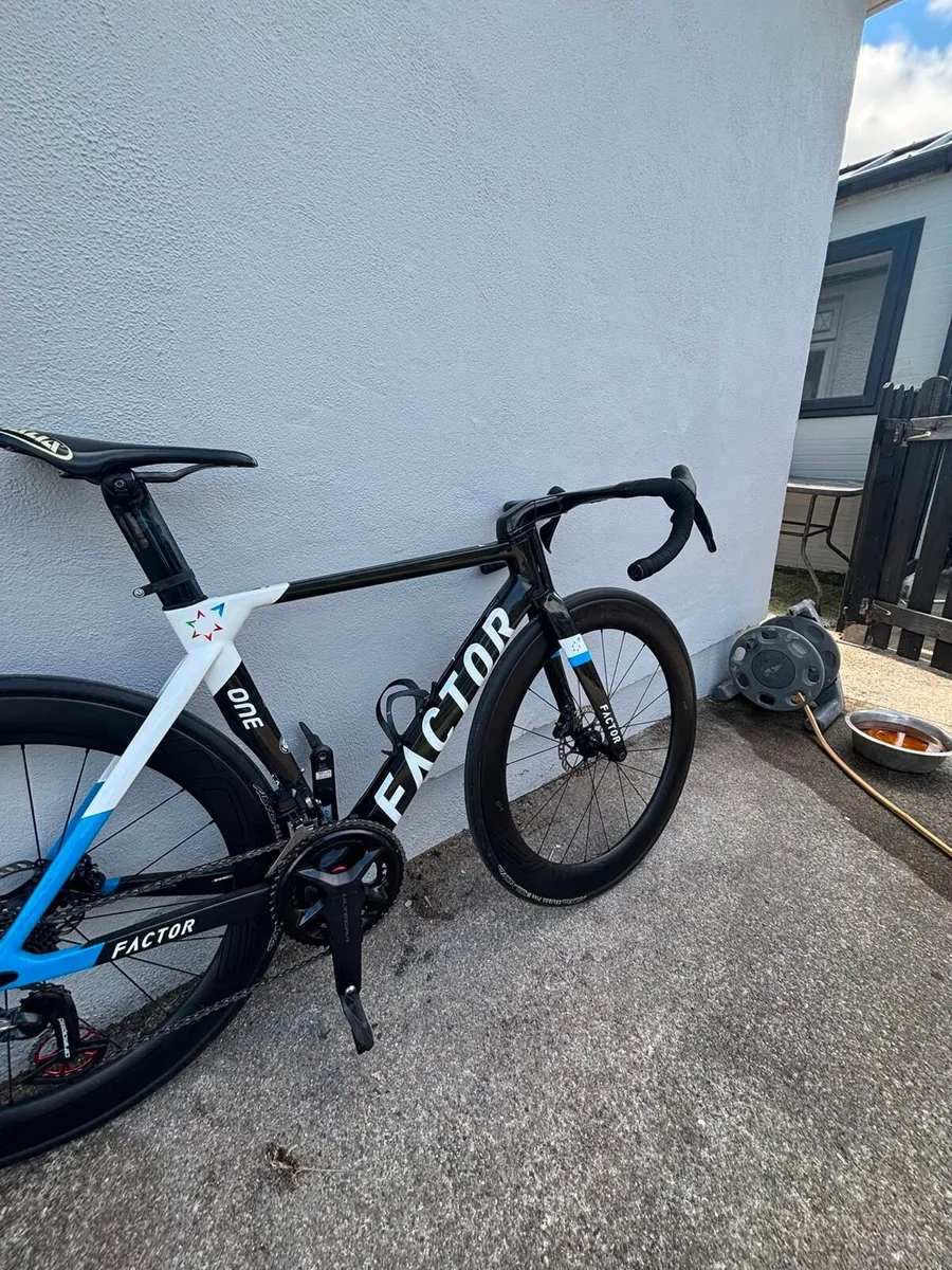 Factor One road bike - Image 2
