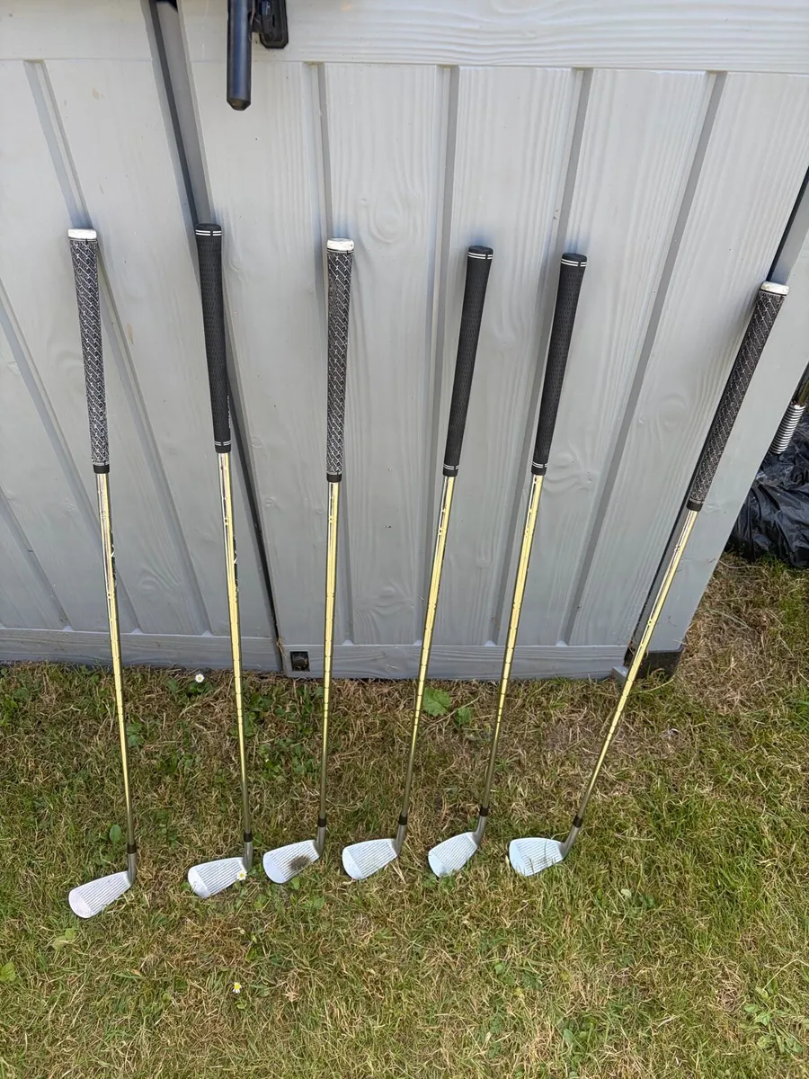 Golf irons - Image 1