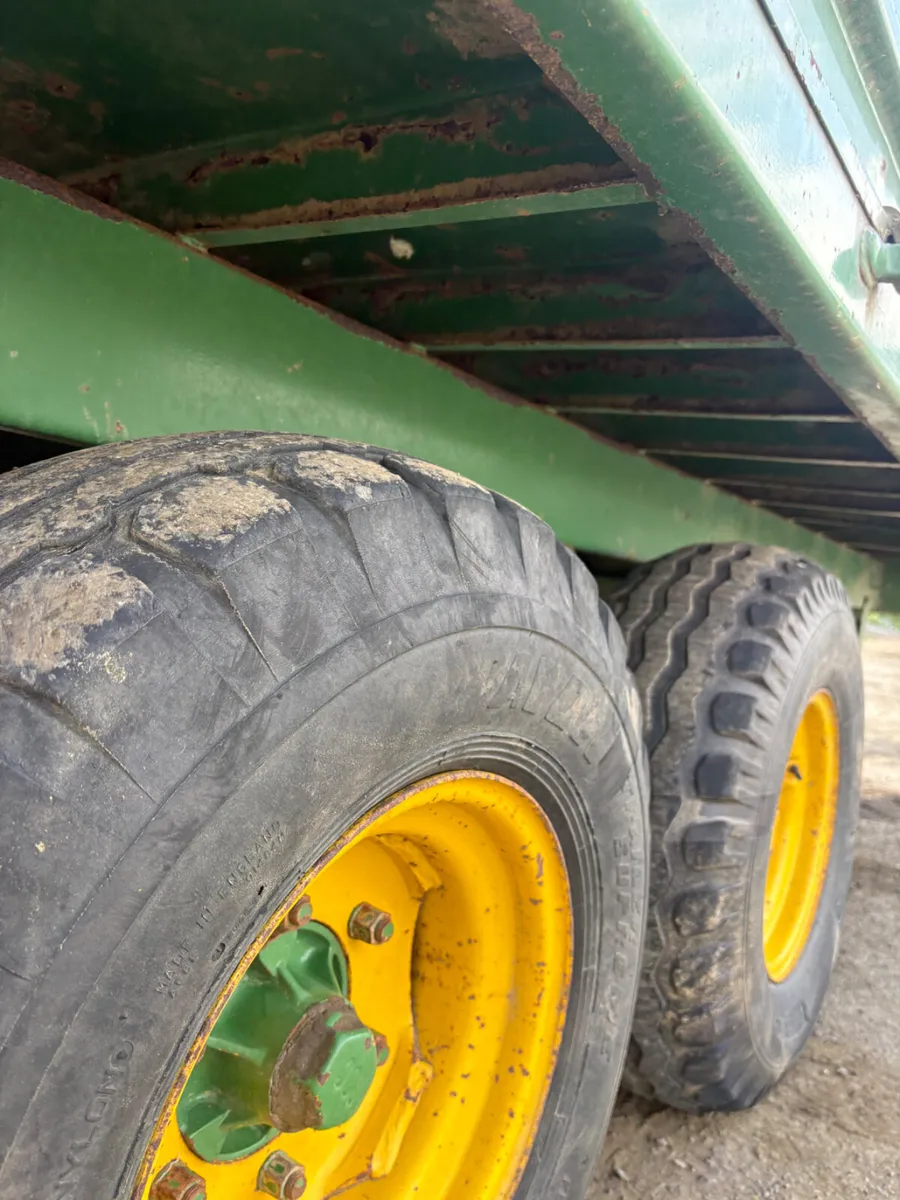 Fraser 8 ton bale silage grain trailer - Image 3