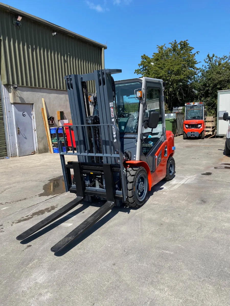 Forklift trucks - Image 3