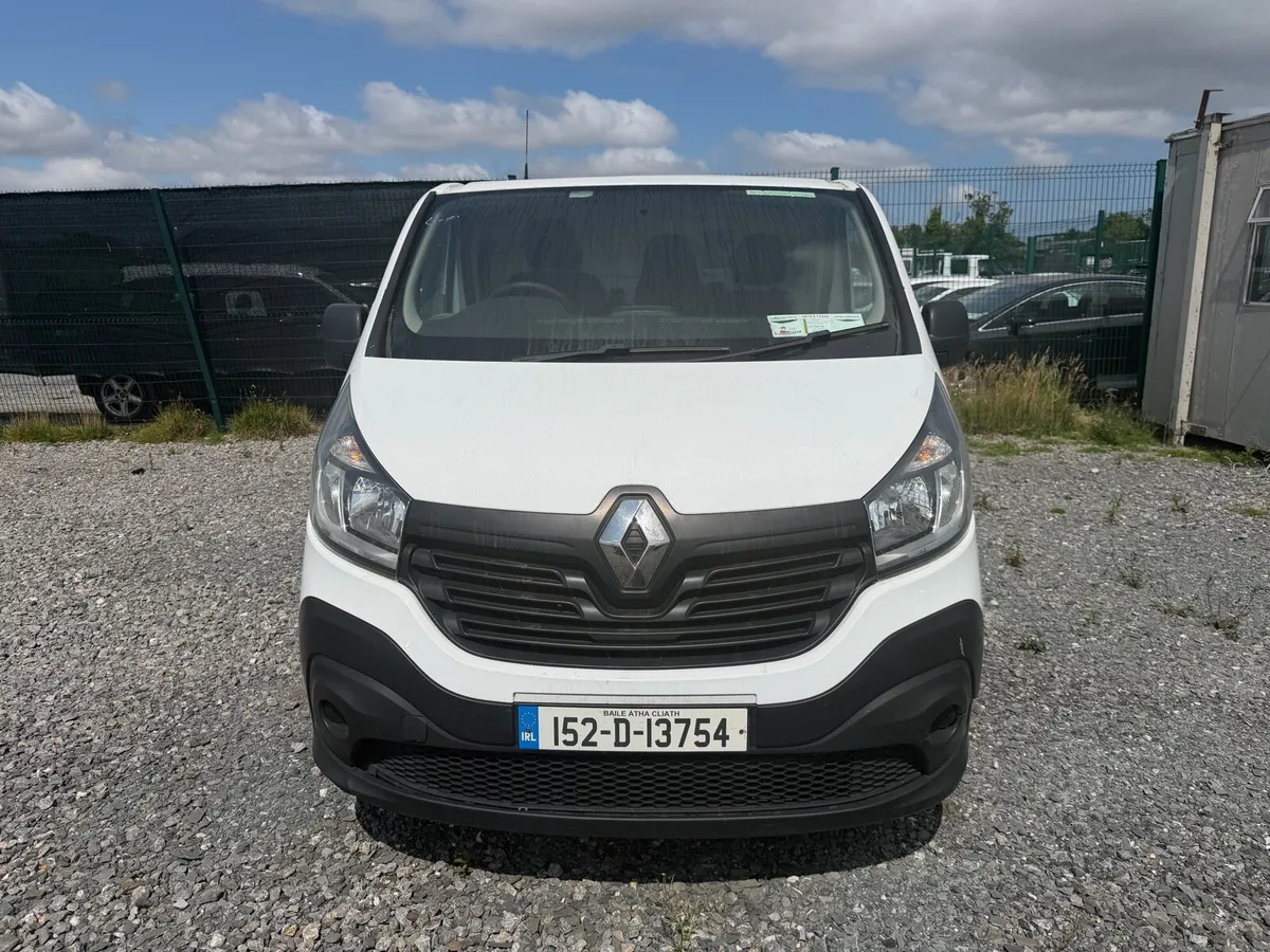 2015 Renault Taffic LWB - Image 2