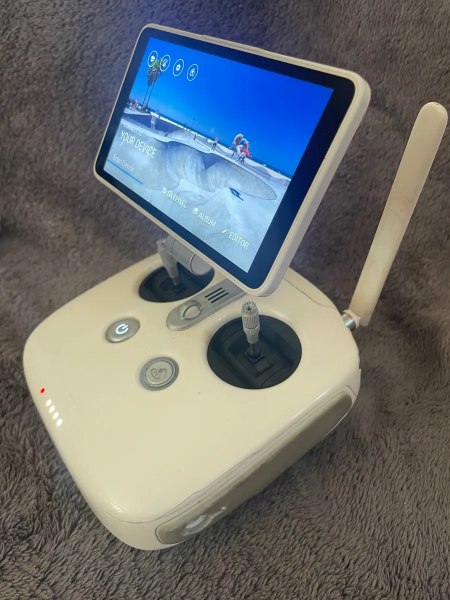 DJI Phantom 4 pro + - Image 3