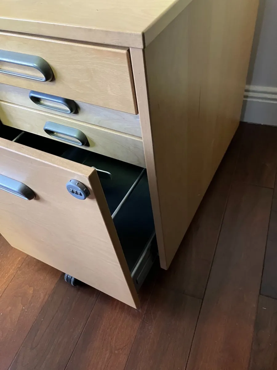 desk pedestal/file cabinet x2 - Image 1