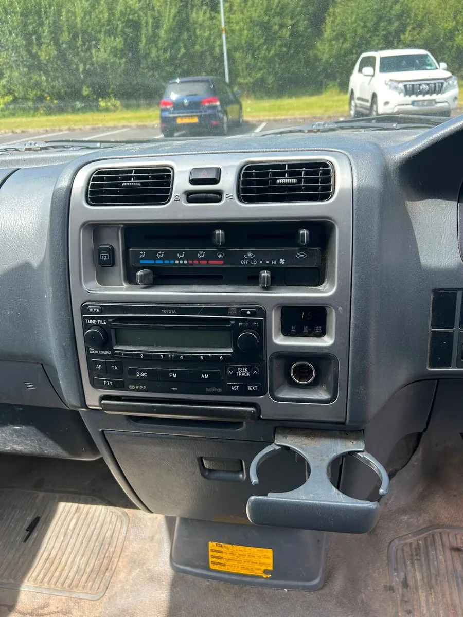 Toyota Hiace - Image 2