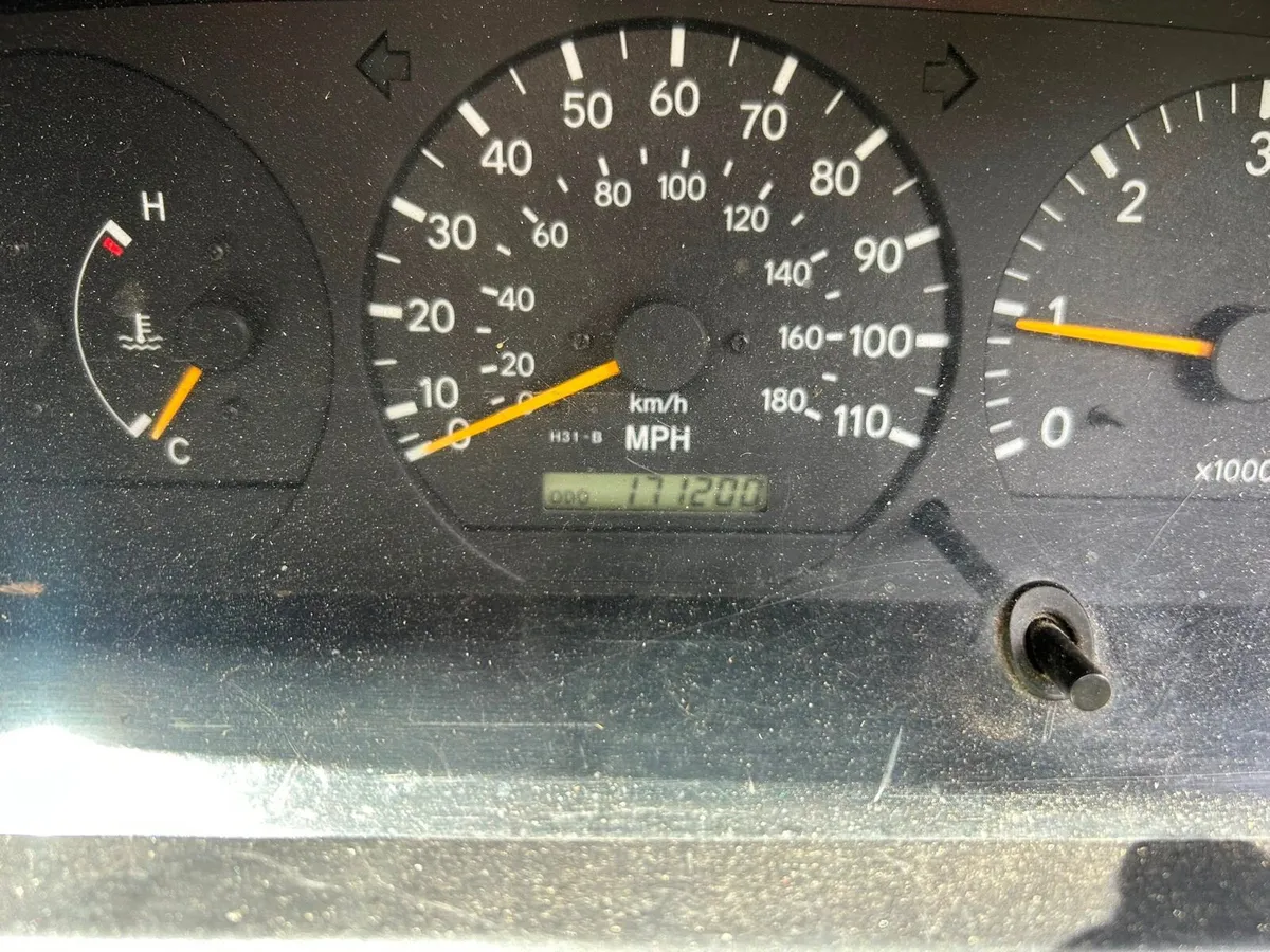 Toyota Hiace - Image 4