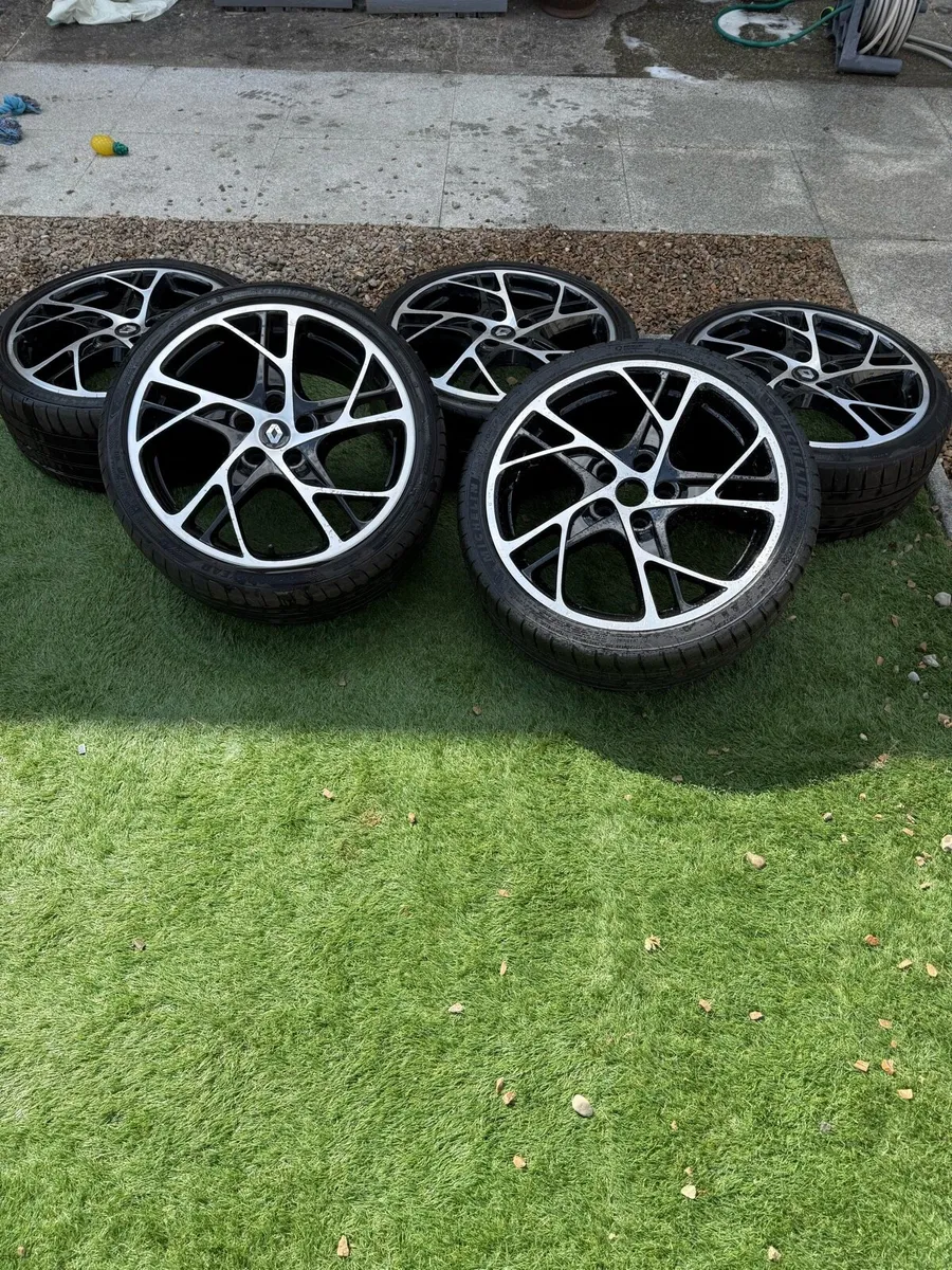 Renaultsport Megane RS 19” trophy wheels - Image 2