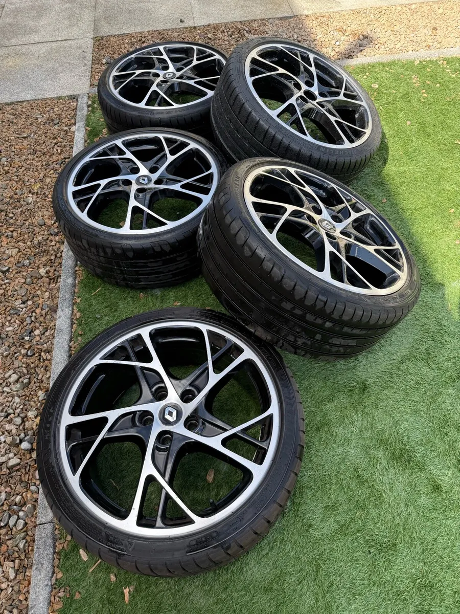 Renaultsport Megane RS 19” trophy wheels - Image 1