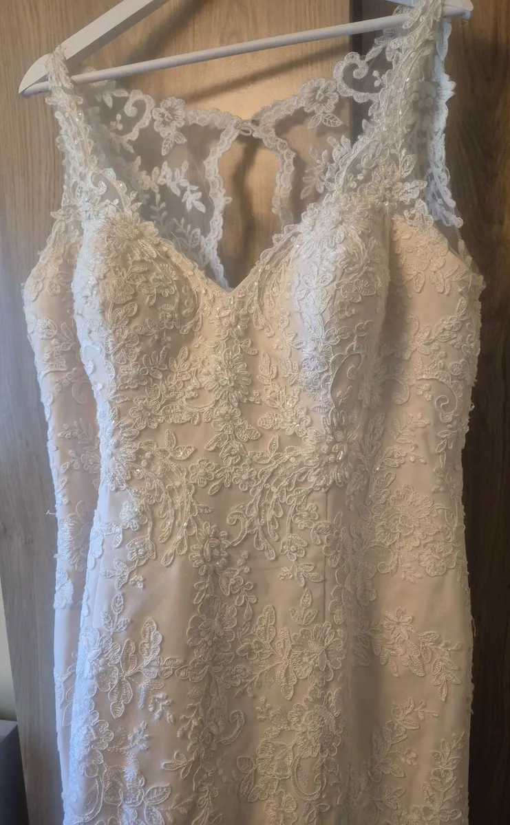 Wedding dress - Image 3