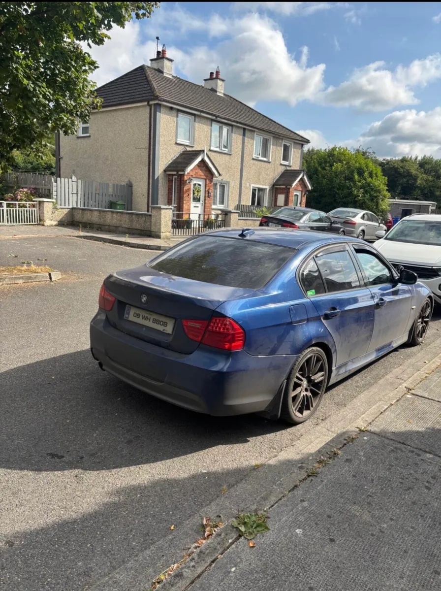 BMW MSPORT E90 LCI BREAKING - Image 2