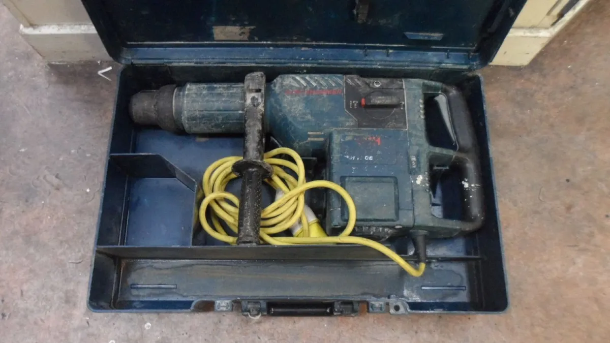 Bosch Demolition Hammer - Image 1