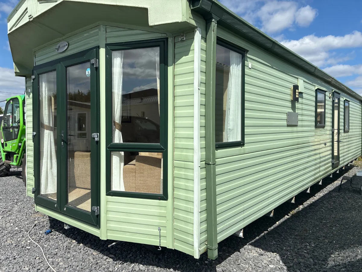 THIS WILLERBY WINCHESTER 2 BED IS A REAL HOT GUN - Image 2