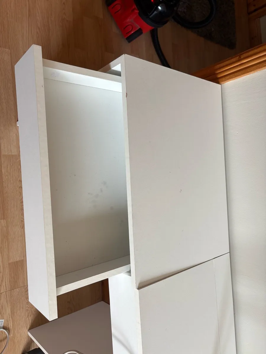 Makeup desk - Free to take - Image 2