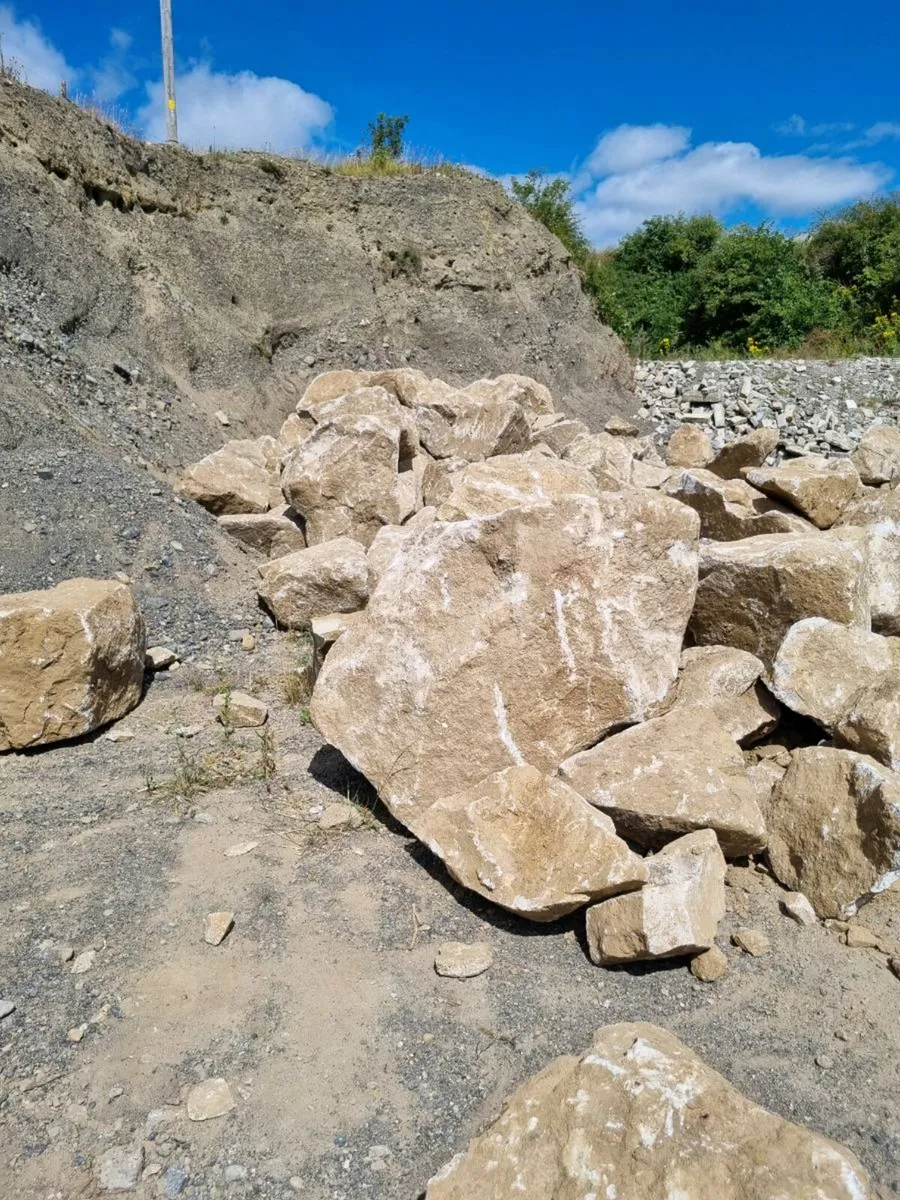 Granite rocks - Image 2