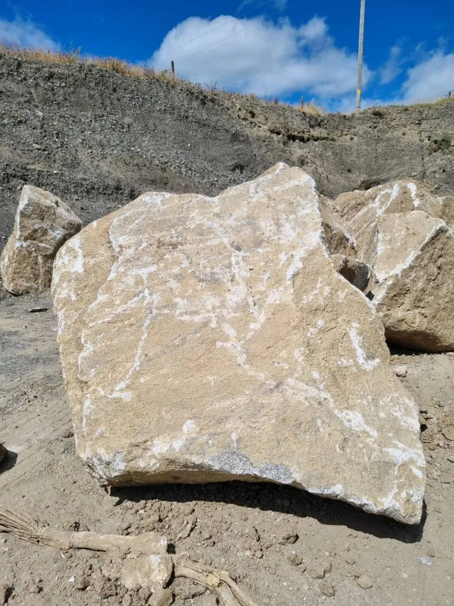 Granite rocks - Image 3