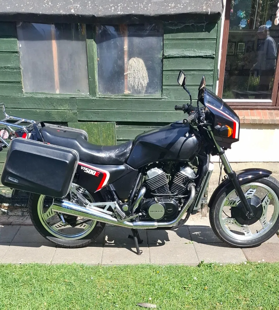 Honda  VT 500 E 1985 - Image 1