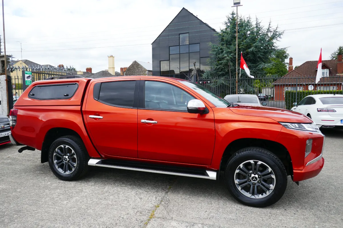 202, MITSUBISHI L200 INSTYLE 6AT 4DR AUTO 2.5 DID - Image 2