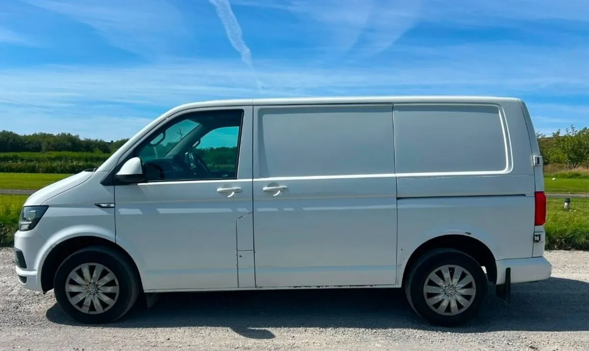 Volkswagen Transporter 2016 T28 Bluemotion TDI - Image 4