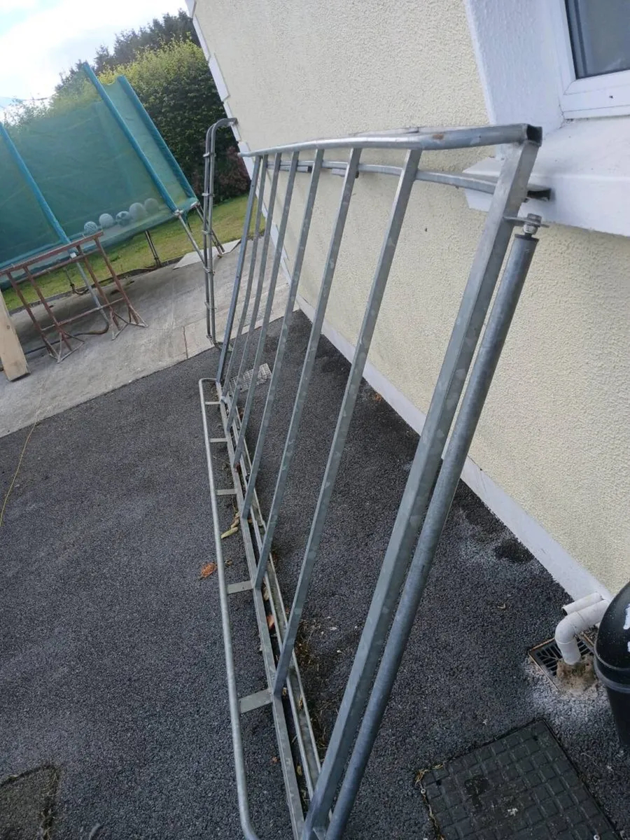 Ldv van roof rack with ladder - Image 3