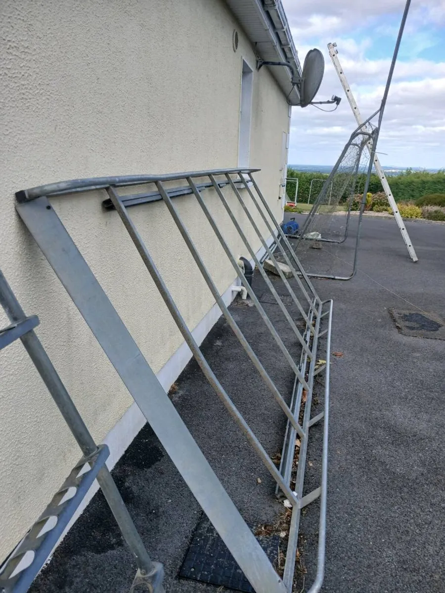 Ldv van roof rack with ladder - Image 2