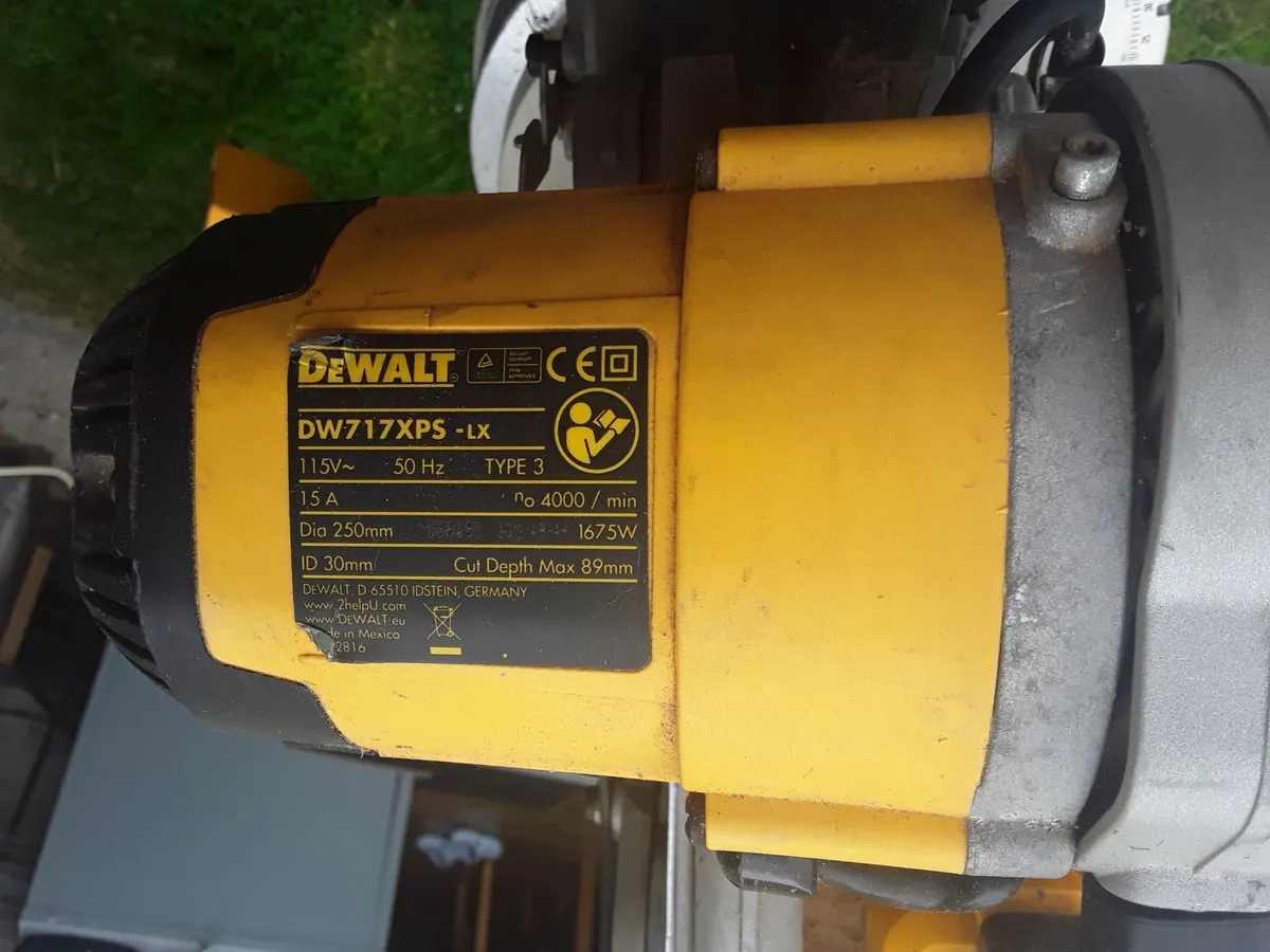 Dewalt 110v mitre saw - Image 3