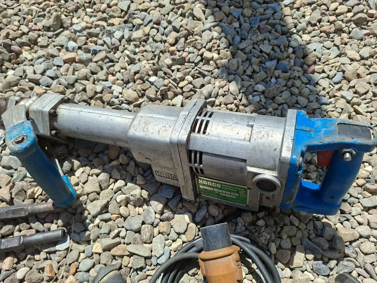 Kango 900 Concrete Breaker 110v - Image 3