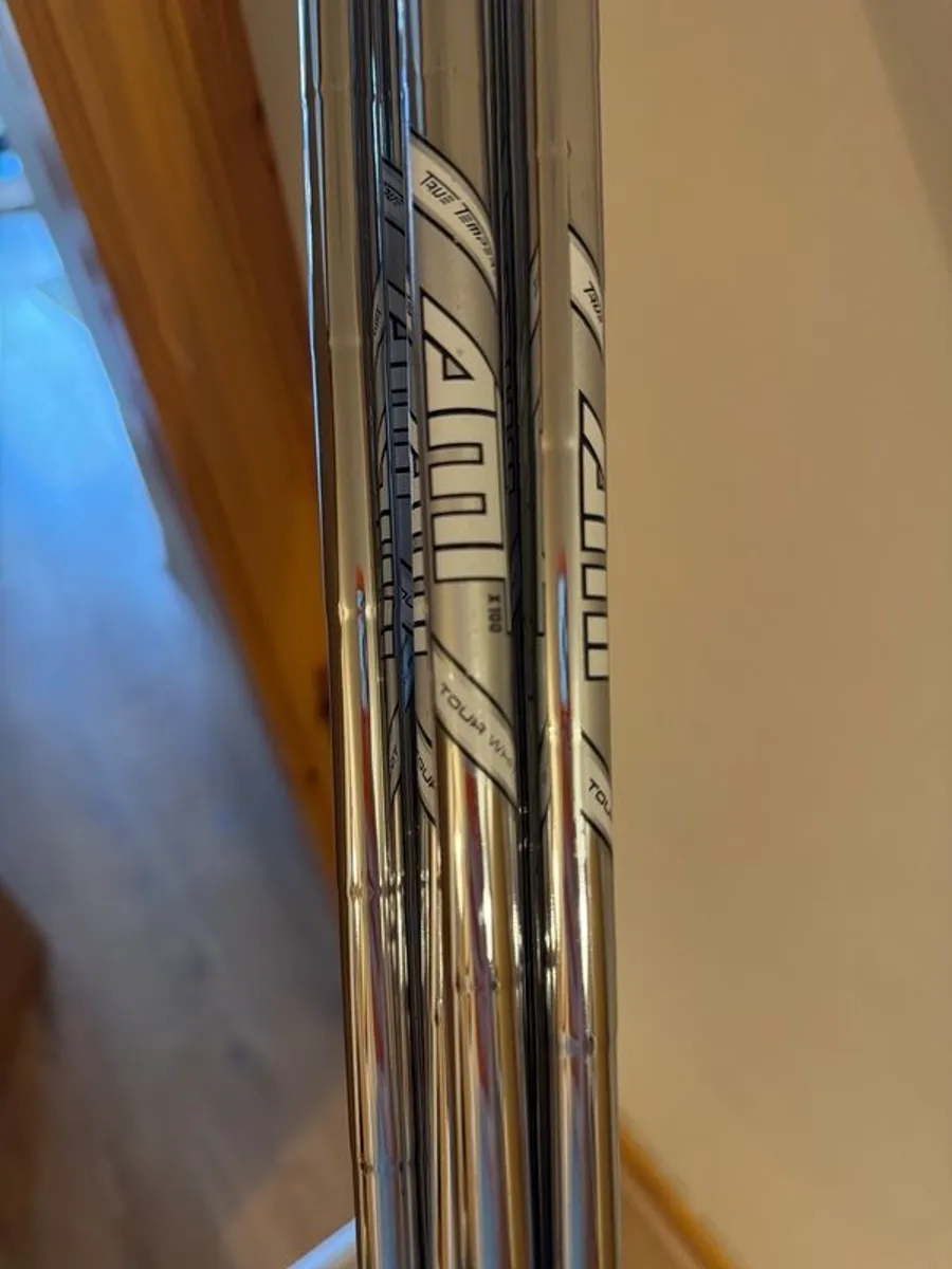 AMT tour x100 white - Image 3