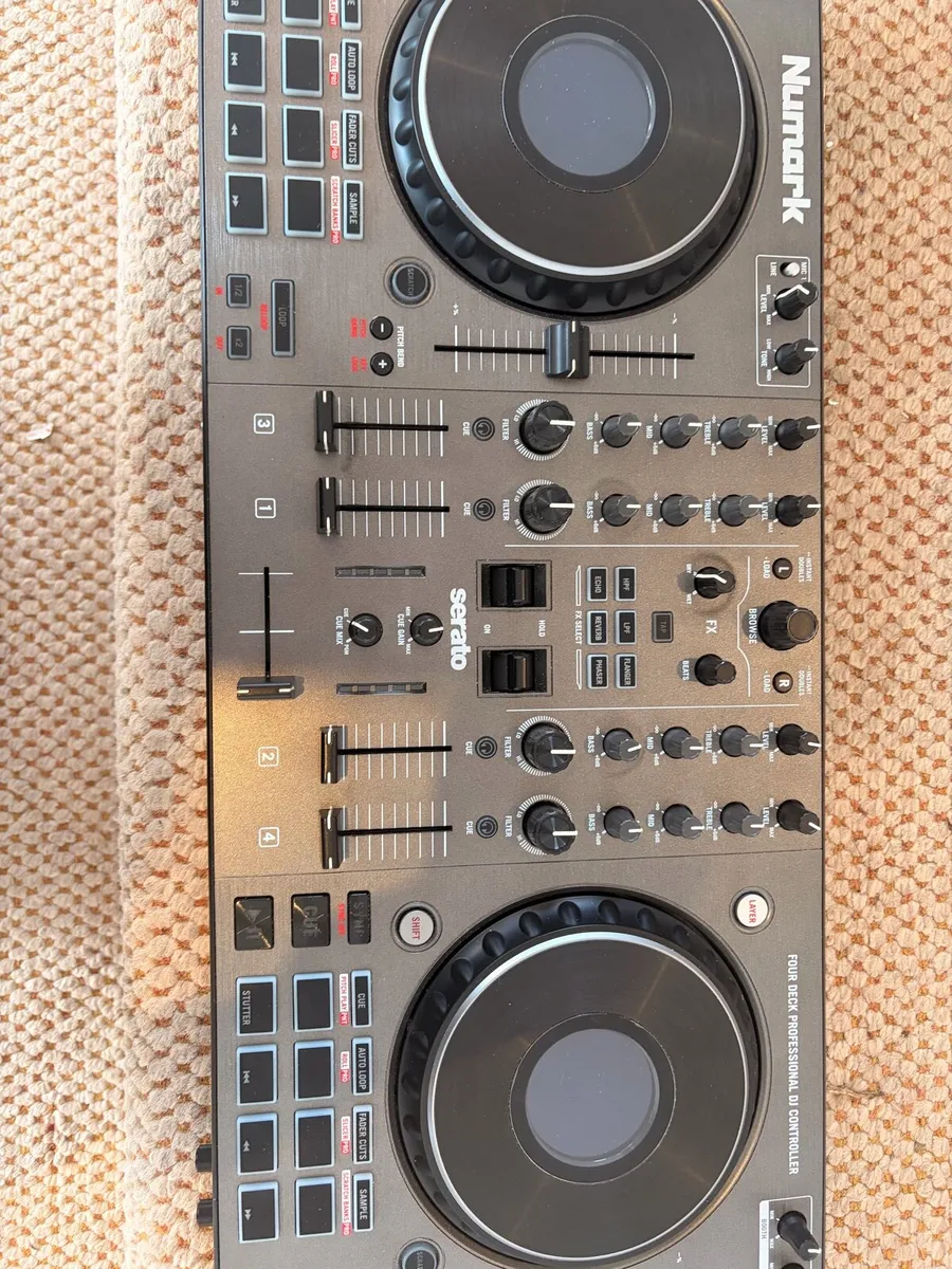 Numark ns4fx dj controller - Image 1