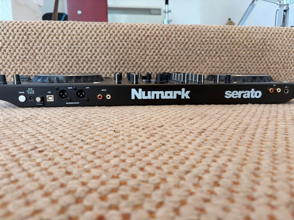 Numark ns4fx dj controller - Image 4