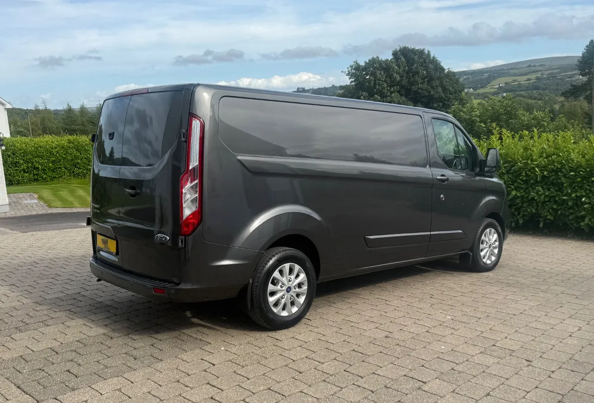 2023 Ford Transit Custom Limited 2.0 EBL 130 300 L - Image 4