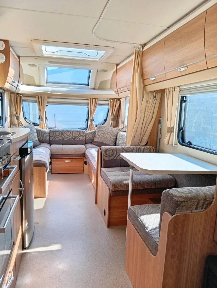 Swift Challenger 625 6 Berth - Image 4