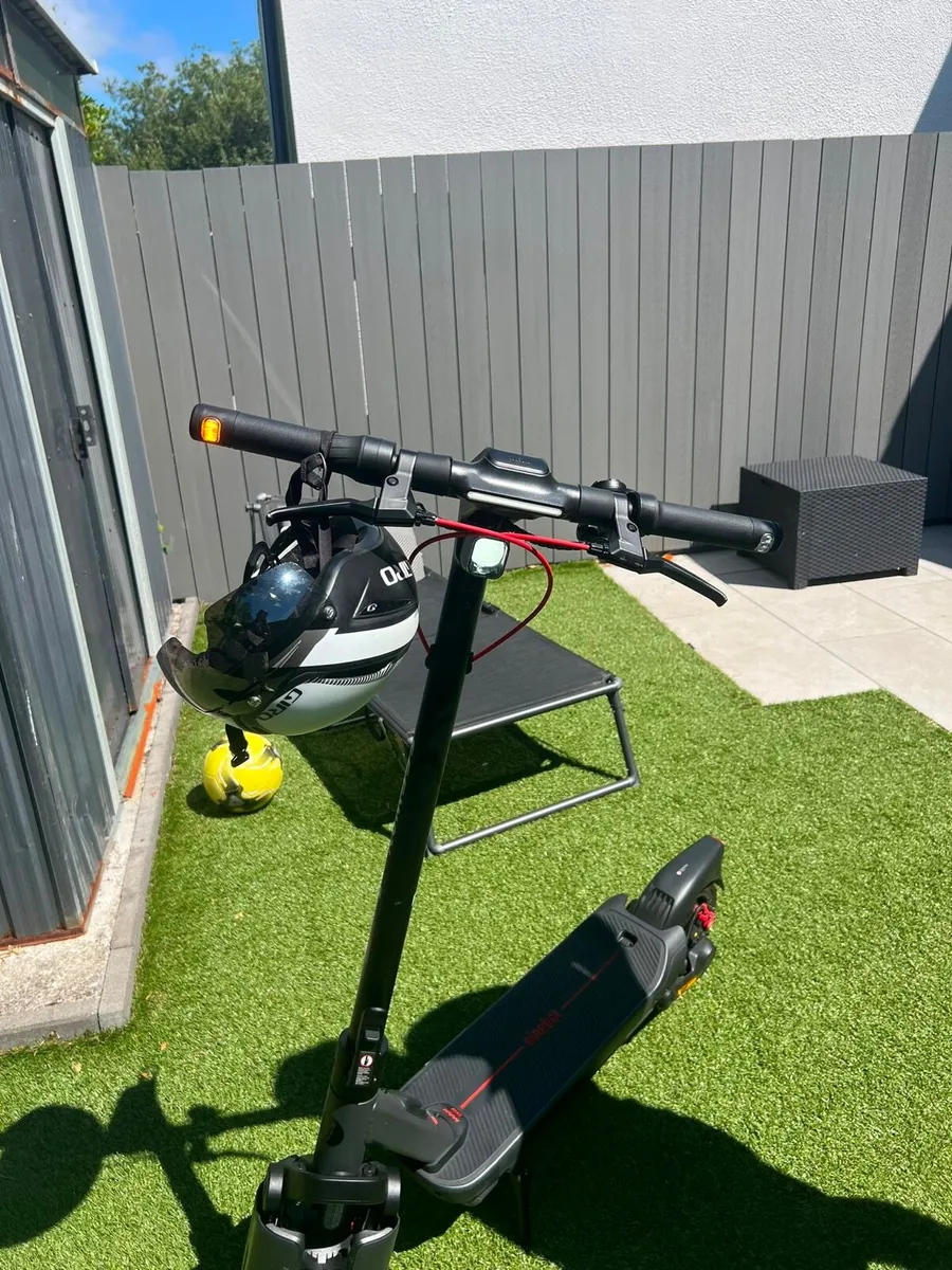 Segway Ninebot MAX 3G D-Electric KickScooter - Image 1