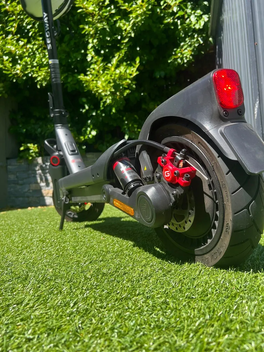 Segway Ninebot MAX 3G D-Electric KickScooter - Image 2