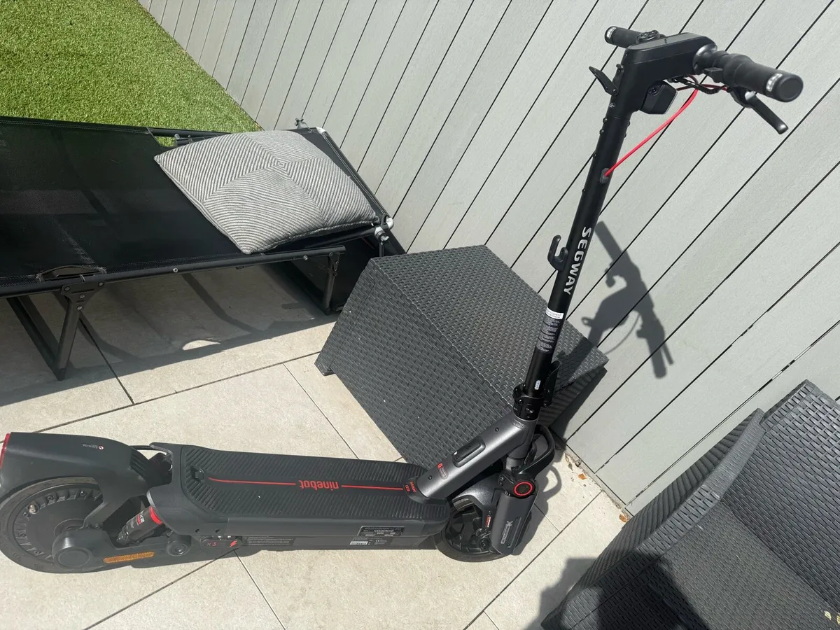 Segway Ninebot MAX 3G D-Electric KickScooter - Image 3