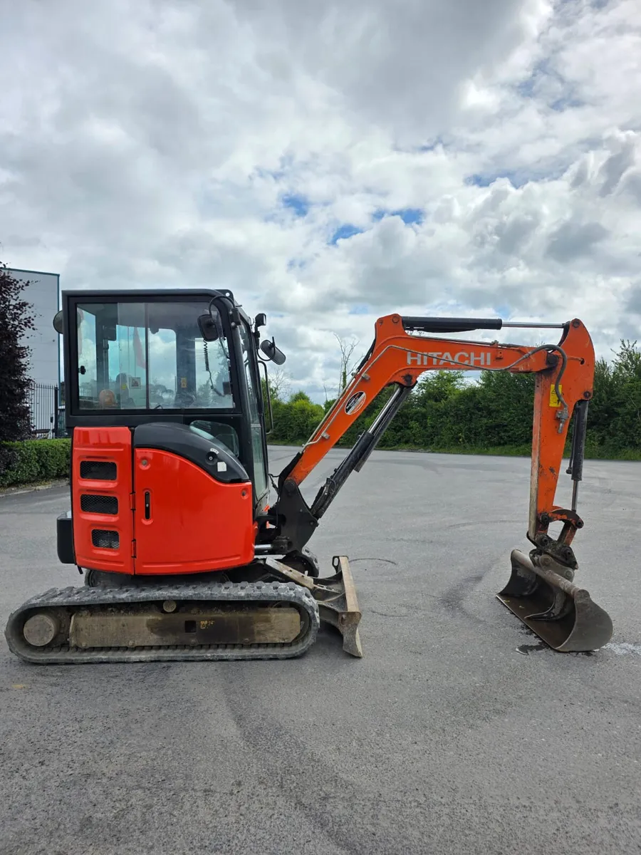2017 Hitachi ZX26 Mini Digger - Image 2