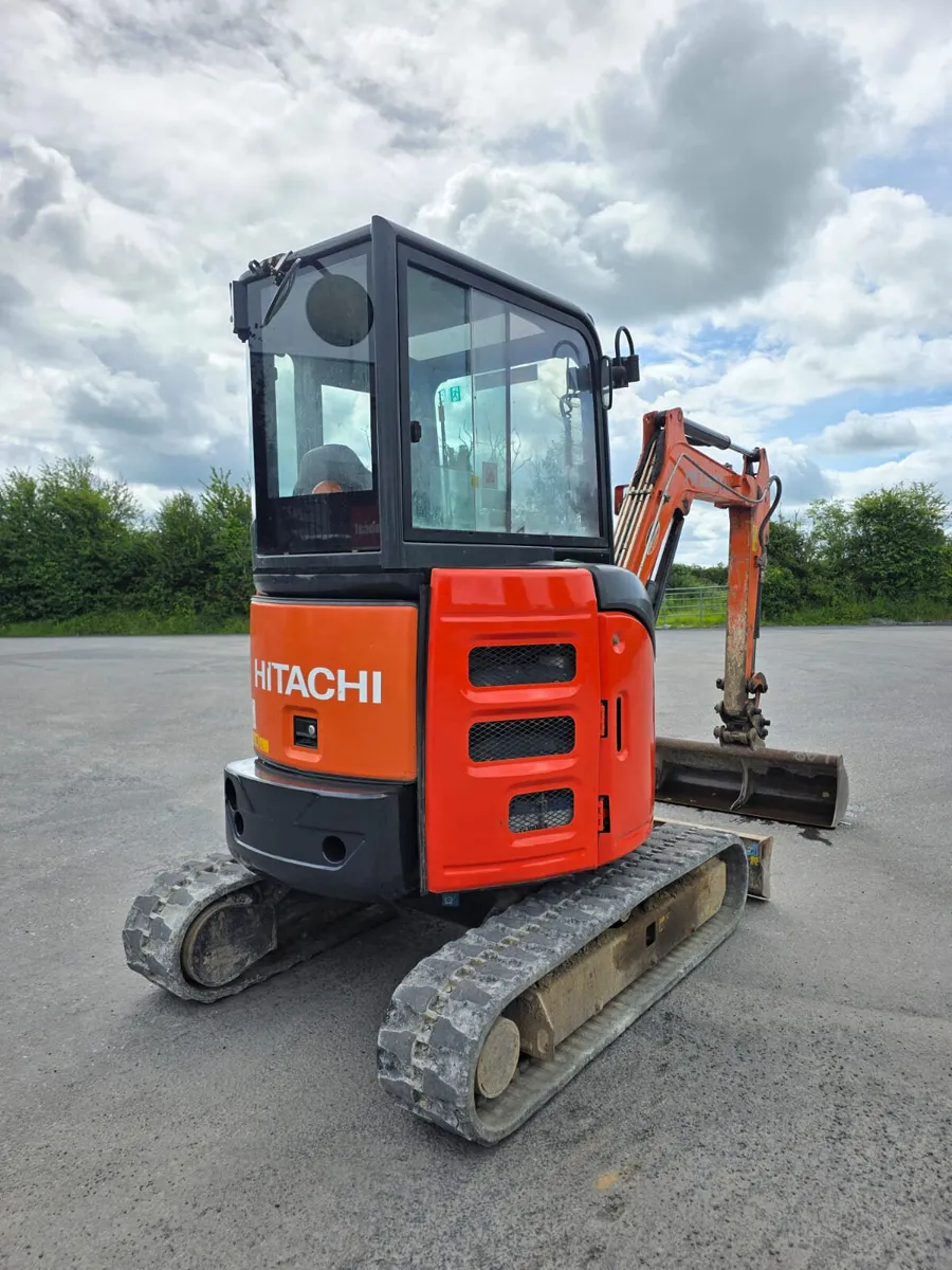 2017 Hitachi ZX26 Mini Digger - Image 3