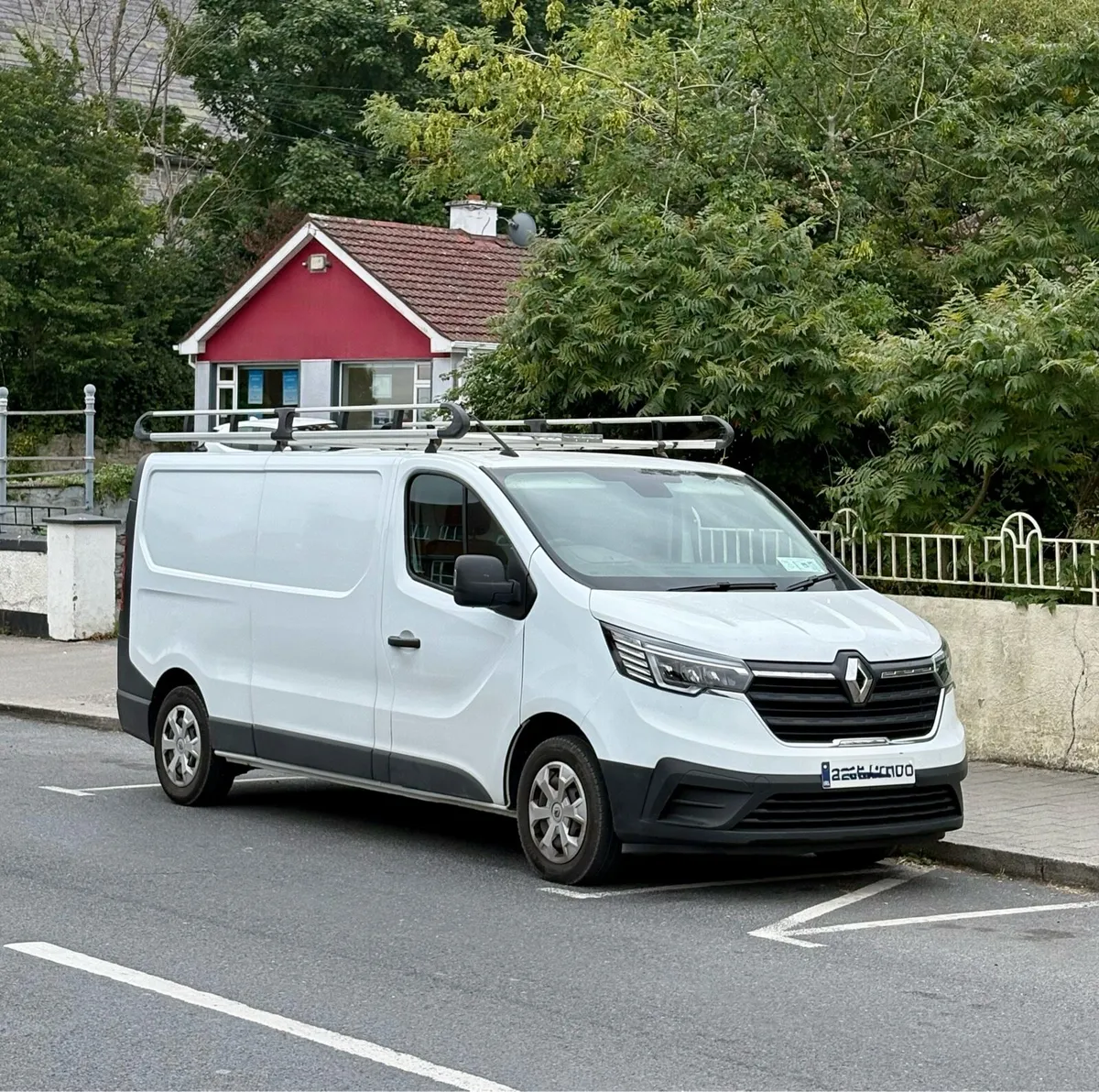 Renault Trafic LL30 Business Blue DCI - Image 1