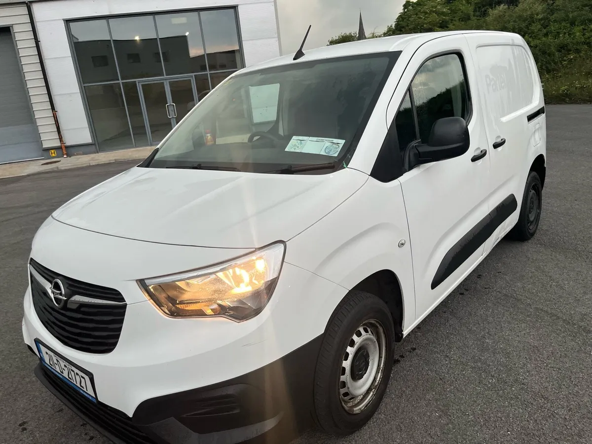 21 Opel Combo Taxed and Tested - Image 3