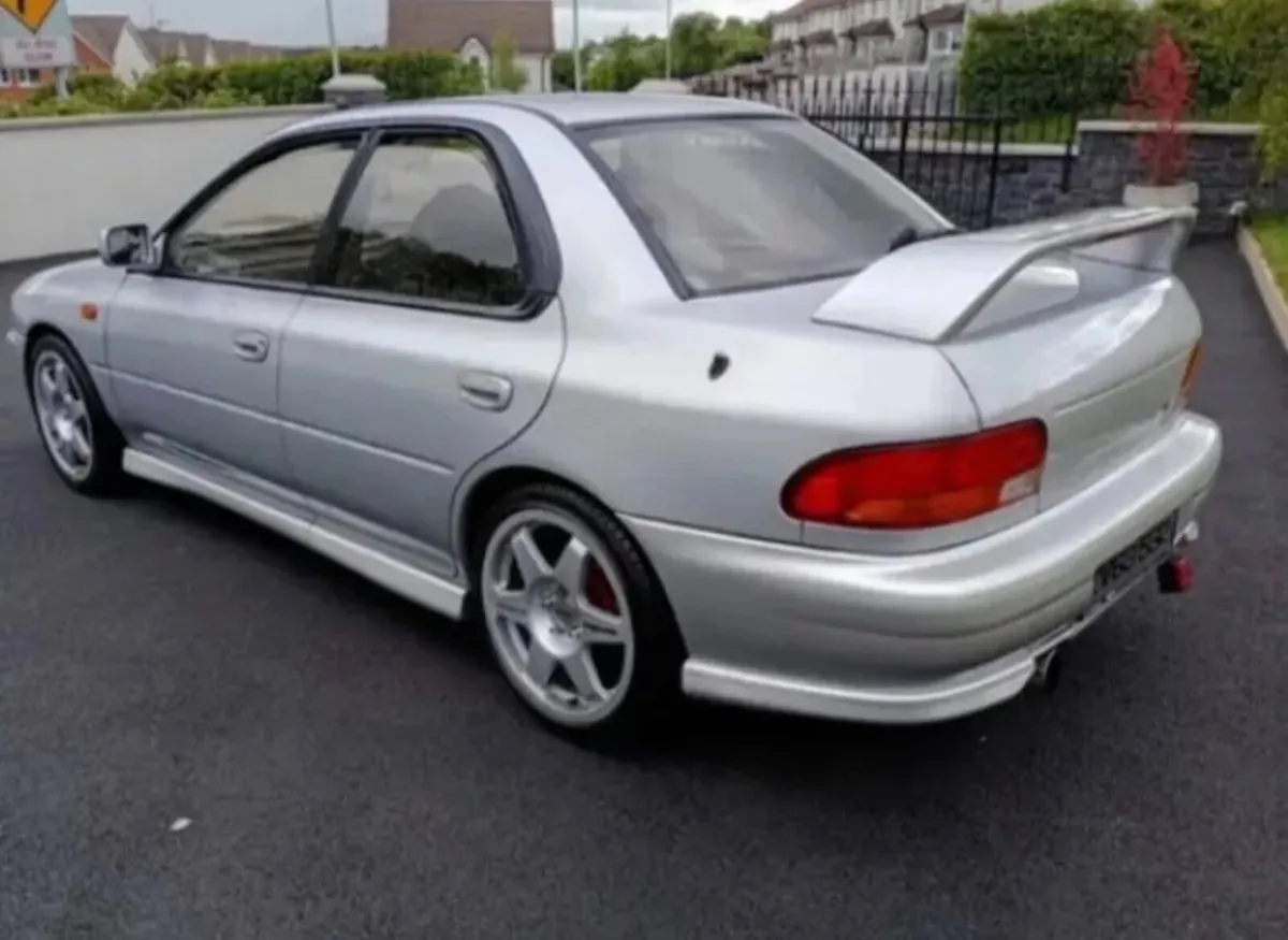 Subaru Impreza 1995 - Image 2