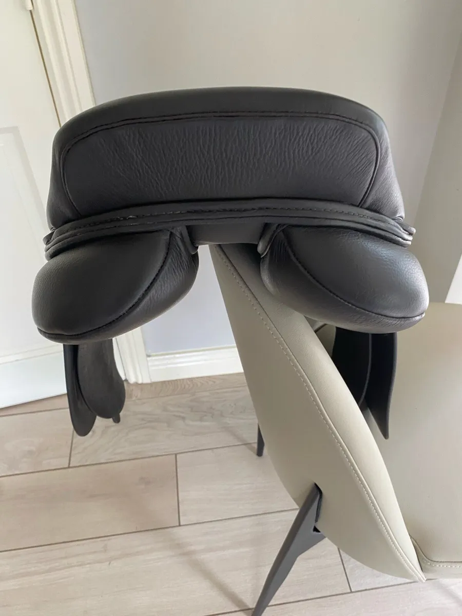 Kent + Masters GP Saddle Excellent Condition - Image 3