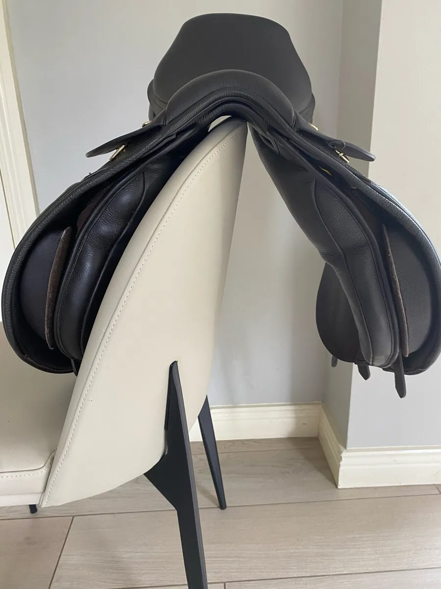 Kent + Masters GP Saddle Excellent Condition - Image 2