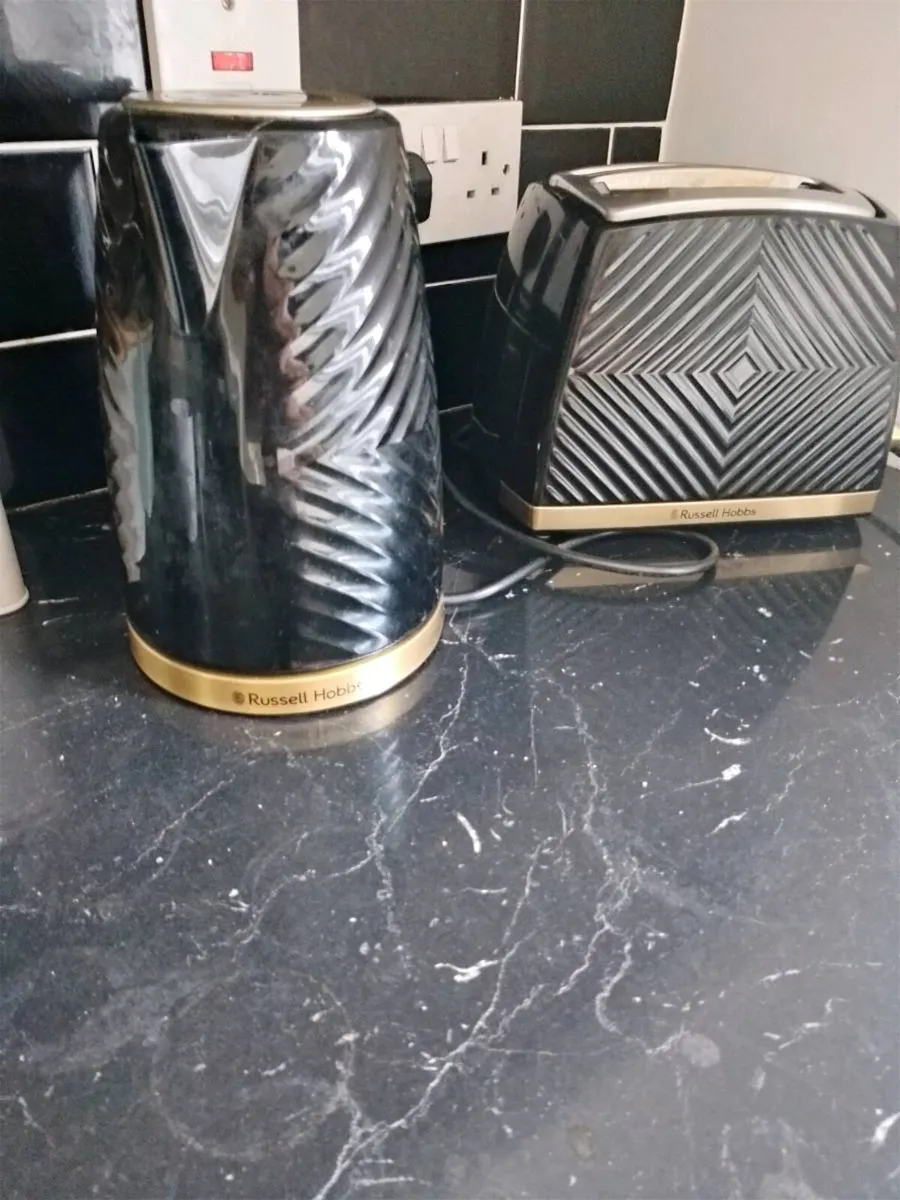 Russell Hobbs kettle and toaster - Image 2